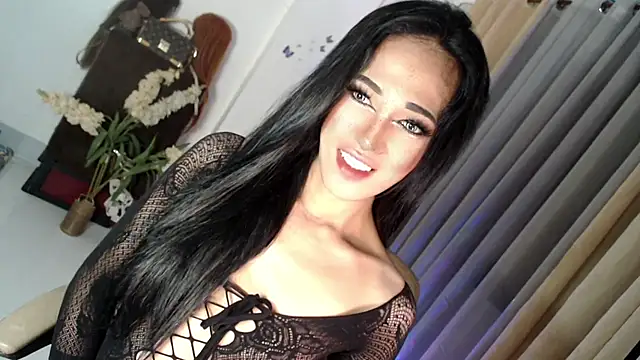 Ts-Glamourosa online show from March 10, 2025, 11:12 am