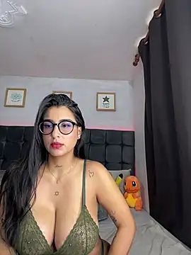lovely violet13 online show from July 16, 2026, 4:04 pm