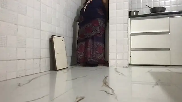 Riyasingh9 online show from September 30, 2025, 3:34 am