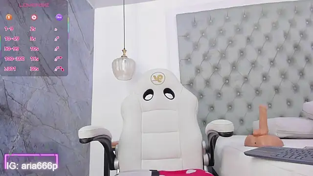 aria paul online show from October 2, 2025, 10:29 am