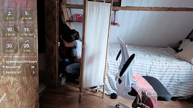 Lina lou4 online show from September 9, 2025, 3:21 pm