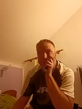 82liska online show from November 1, 2025, 2:29 am