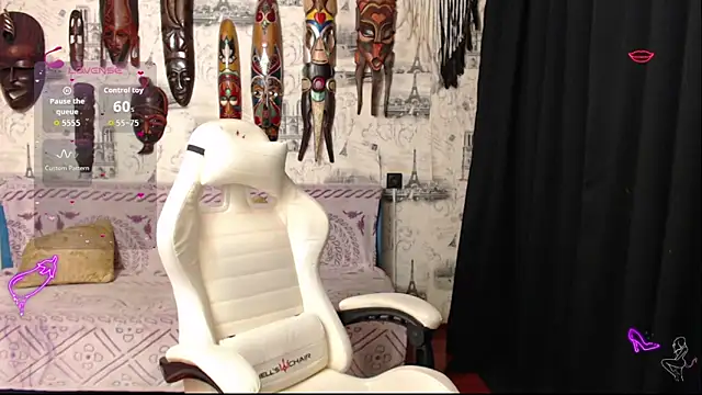 Snapshot of CrazyLaGirl chatting on September 17, 2025, 8:00 pm CrazyLaGirl online show from September 17, 2025, 8:00 pm