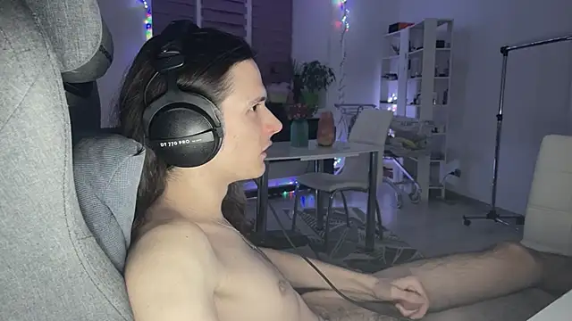 CandyChell online show from March 19, 2026, 12:43 am