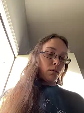 Dakota 02 online show from April 6, 2026, 12:28 pm