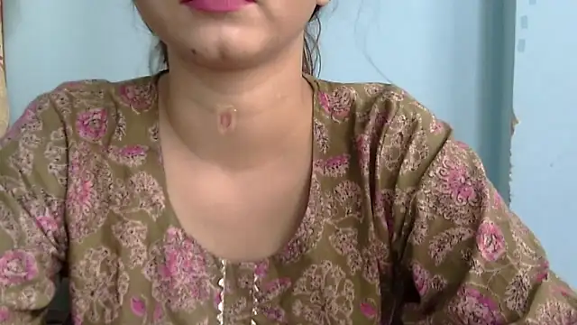 lovelydesi21 online show from September 22, 2025, 7:58 am