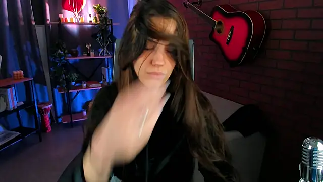 EmilyWilden online show from March 7, 2025, 11:29 am