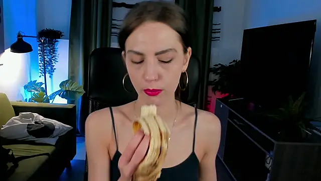 EmilyWilden online show from March 17, 2025, 8:18 am