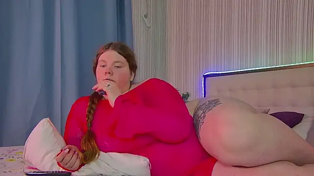 RubyValen online show from May 6, 2026, 1:53 am
