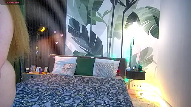 RubyValen online show from March 18, 2025, 1:02 am