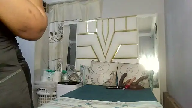 Snapshot of SexyyNana chatting on February 14, 2026, 2:12 am SexyyNana online show from February 14, 2026, 2:12 am