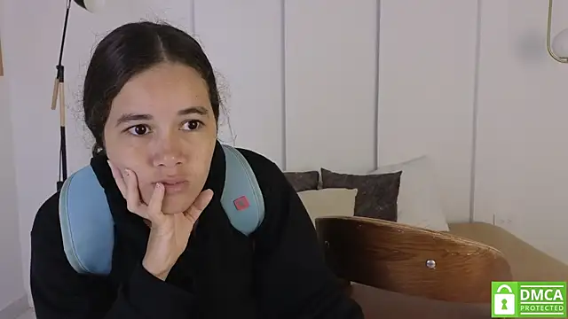 sexychanell 18 online show from September 19, 2025, 12:53 pm