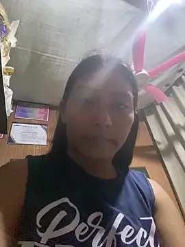 Topangel69 online show from May 4, 2026, 9:17 pm
