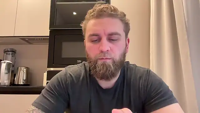 Bear bear  online show from March 18, 2026, 2:41 pm