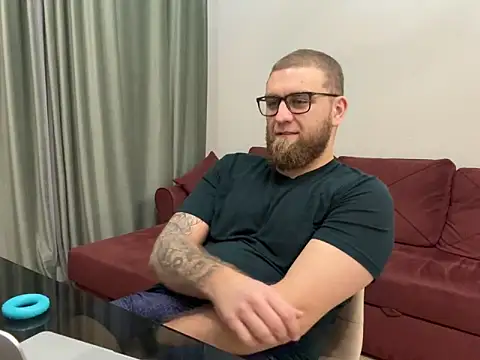 Bear bear  online show from March 7, 2025, 4:33 pm