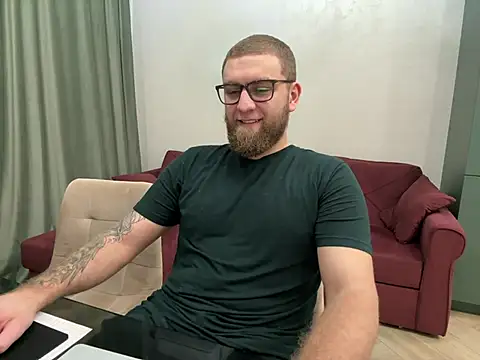 Bear bear  online show from March 13, 2025, 4:49 am