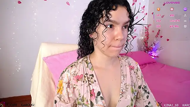 Karolina 1 online show from April 20, 2026, 2:07 pm