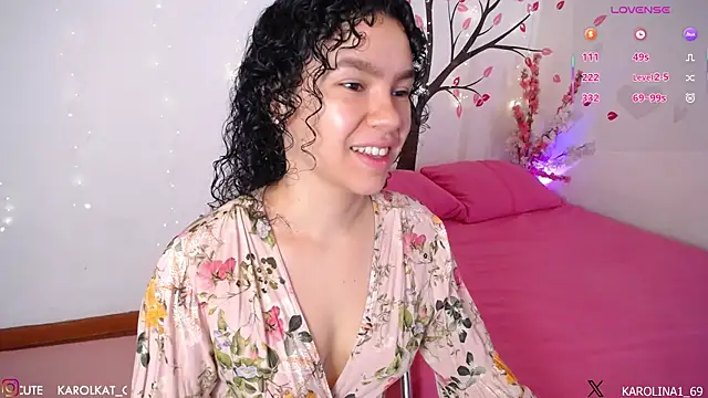 Karolina 1 online show from May 15, 2026, 1:53 pm