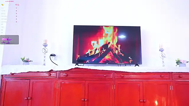 lara giraldo online show from September 28, 2025, 5:31 pm