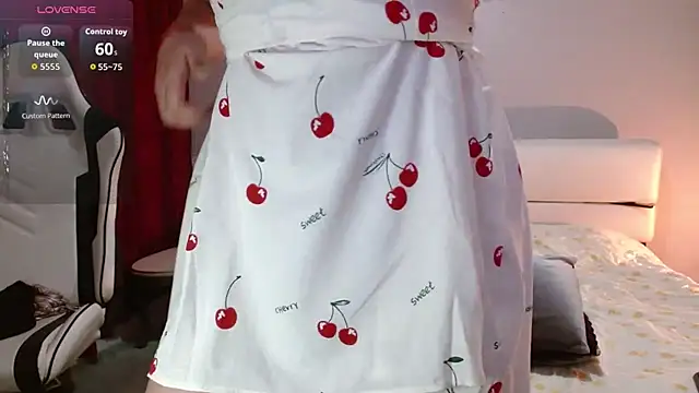 Freyja soh online show from December 2, 2025, 9:38 pm