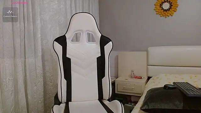 Freyja soh online show from October 23, 2025, 9:46 pm