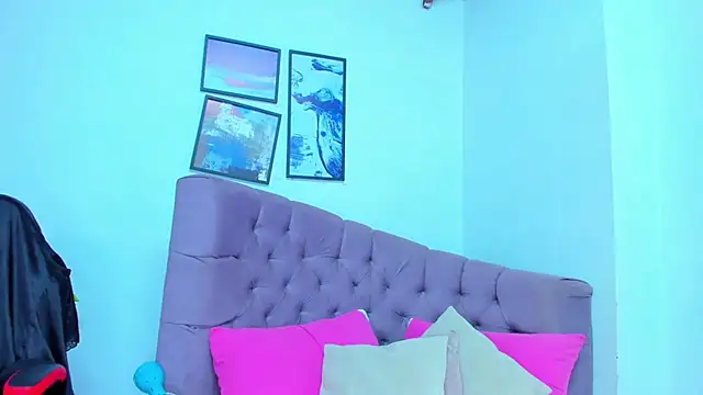 Gretta Queen online show from November 28, 2025, 3:12 pm