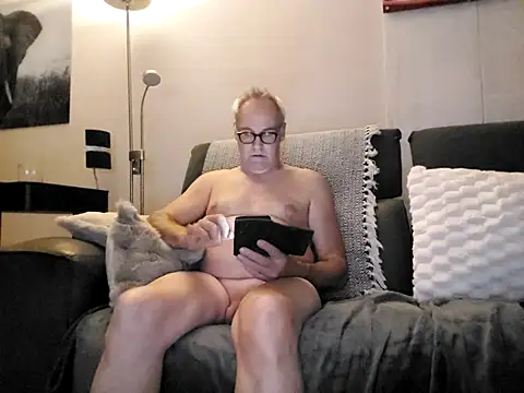 sexbink online show from October 26, 2025, 10:43 pm