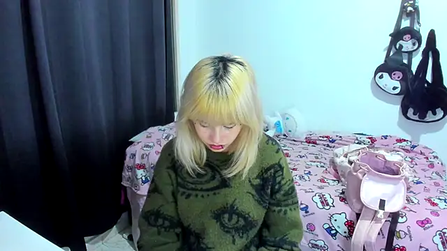 Akane-Mou online show from November 28, 2025, 2:23 am