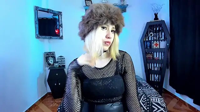 Akane-Mou online show from October 3, 2025, 7:59 pm