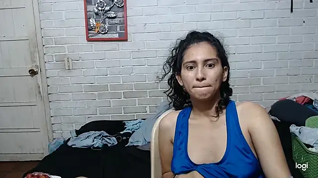 Snapshot of valeriaswang_Lucas chatting on July 11, 2026, 1:28 am valeriaswang Lucas online show from July 11, 2026, 1:28 am