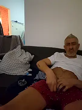 Snapshot of cuci45 chatting on November 24, 2025, 4:07 pm cuci45 online show from November 24, 2025, 4:07 pm