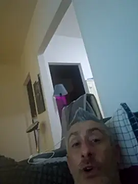 Snapshot of cuci45 chatting on January 11, 2026, 11:00 pm cuci45 online show from January 11, 2026, 11:00 pm