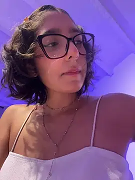 Snapshot of aurora_xoxo chatting on February 9, 2025, 4:36 am aurora xoxo online show from February 9, 2025, 4:36 am