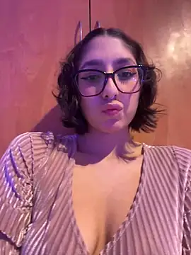 Snapshot of aurora_xoxo chatting on December 15, 2024, 3:24 am aurora xoxo online show from December 15, 2024, 3:24 am