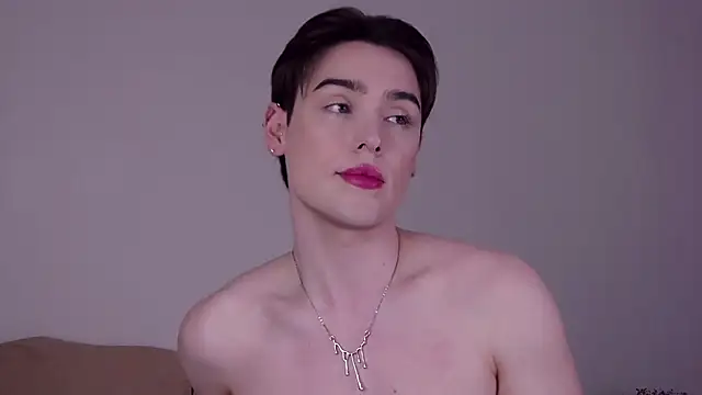 Snapshot of RobbyCharming chatting on July 6, 2026, 7:59 am RobbyCharming online show from July 6, 2026, 7:59 am