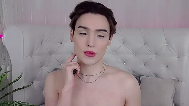 RobbyCharming online show from April 26, 2026, 4:43 am