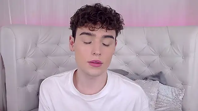 RobbyCharming online show from October 4, 2025, 4:25 am