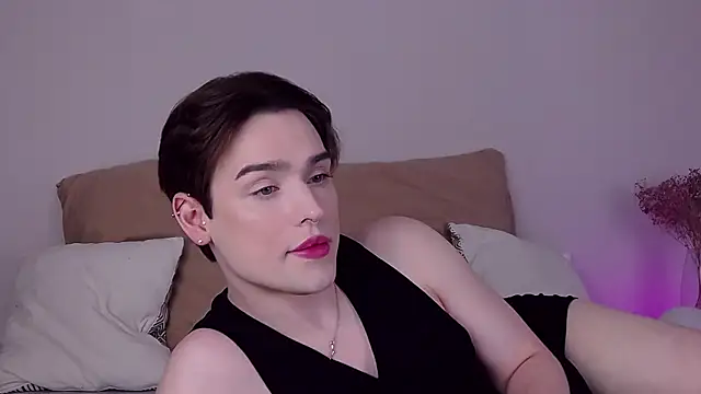 RobbyCharming online show from June 13, 2026, 7:39 am
