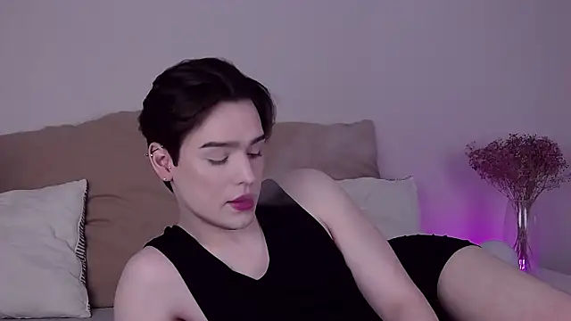 RobbyCharming online show from June 12, 2026, 7:39 am