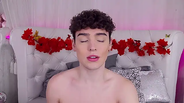 RobbyCharming online show from October 31, 2025, 3:47 am