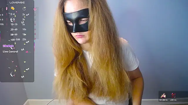 BubbbleGumm online show from November 12, 2025, 7:45 am