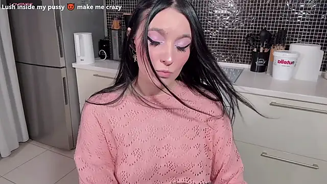 ariel aspen online show from October 7, 2025, 9:05 pm