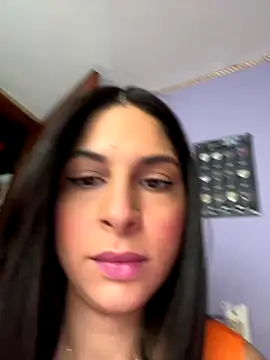 charlotte stevenss  online show from October 31, 2025, 2:46 pm