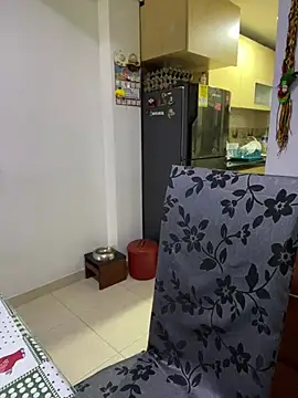 charlotte stevenss  online show from March 18, 2025, 6:06 pm