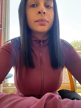 Snapshot of charlotte_stevenss_ chatting on February 27, 2026, 5:13 pm charlotte stevenss online show from February 27, 2026, 5:13 pm