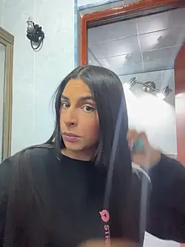 charlotte stevenss  online show from September 10, 2025, 3:11 pm