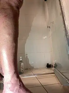 OSIRlS online show from October 3, 2025, 1:23 pm