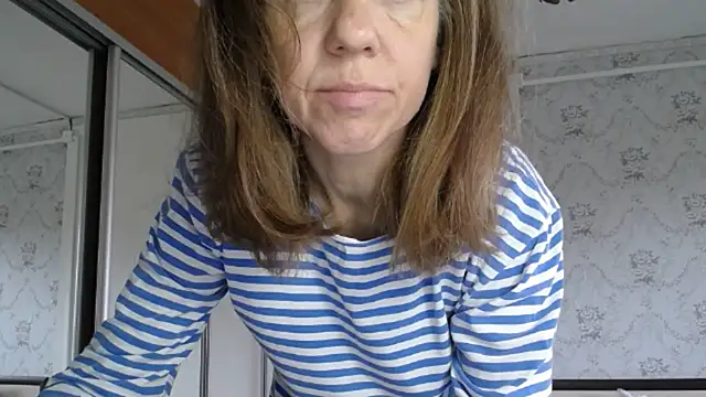 Snapshot of Popppka chatting on October 14, 2025, 11:33 am Popppka online show from October 14, 2025, 11:33 am