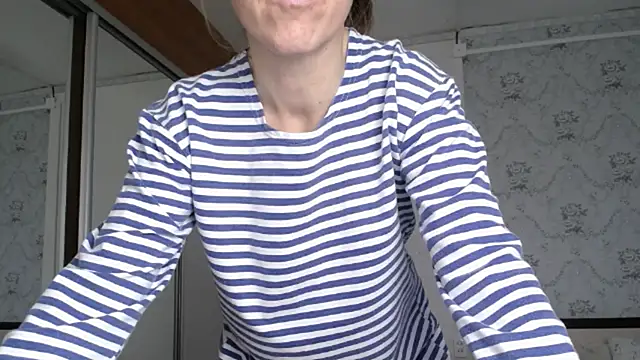 Snapshot of Popppka chatting on October 30, 2025, 1:53 pm Popppka online show from October 30, 2025, 1:53 pm