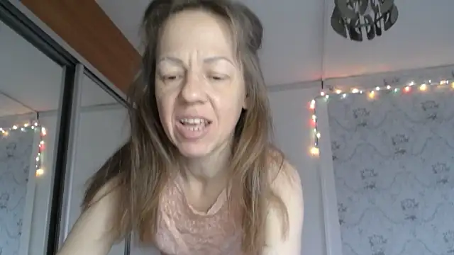 Snapshot of Popppka chatting on March 12, 2026, 2:54 pm Popppka online show from March 12, 2026, 2:54 pm